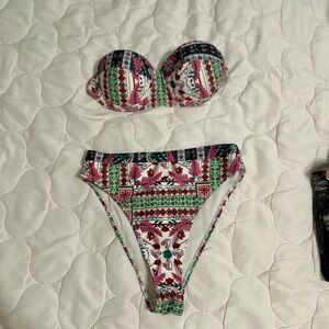 Pretty Little Thing Patterned Bikini with Puff Sleeves